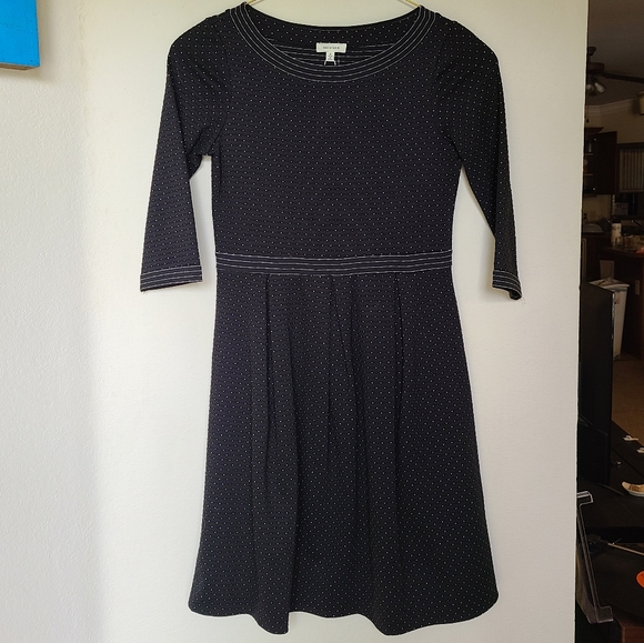 ☆NWT Max studio halfsleeve polkadot pleated dress☆ - Picture 2 of 9